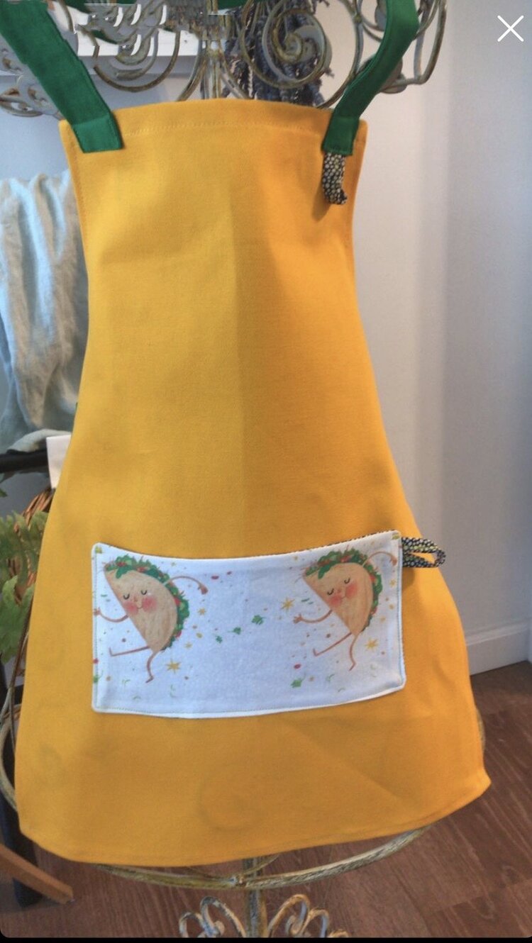Kitchen Apron - With Taco Pocket Design